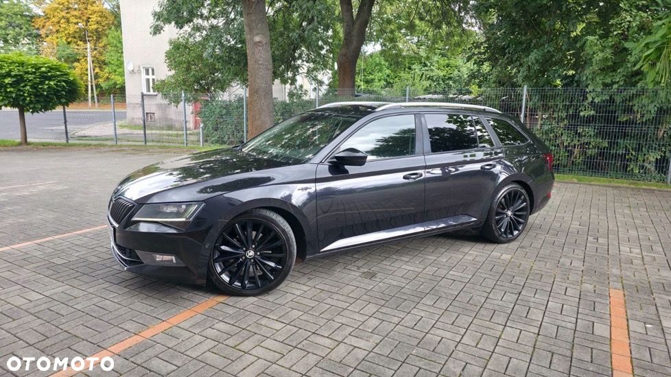 Skoda Superb 2.0 TDI Sportline DSG - 8