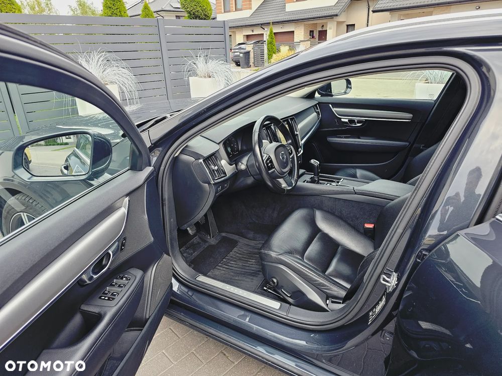 Volvo V90 D3 Momentum Pro - 12