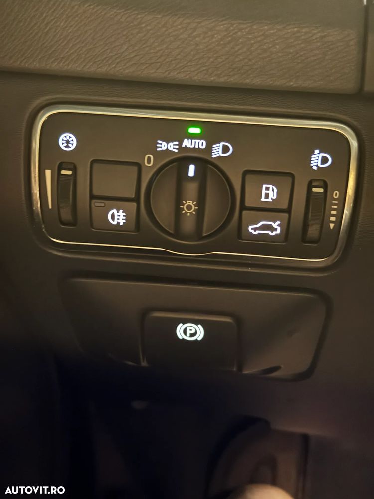 Volvo V60 D6 Twin Engine Geartronic Momentum - 12