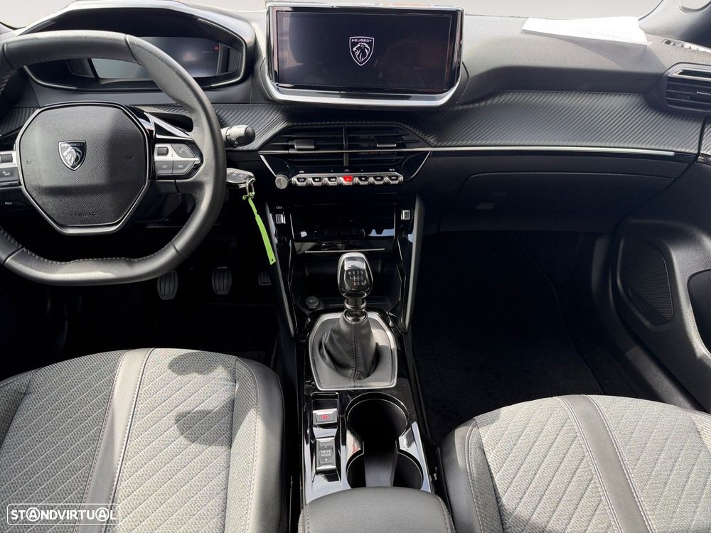 Peugeot 2008 1.2 PureTech Allure — fotografia 11