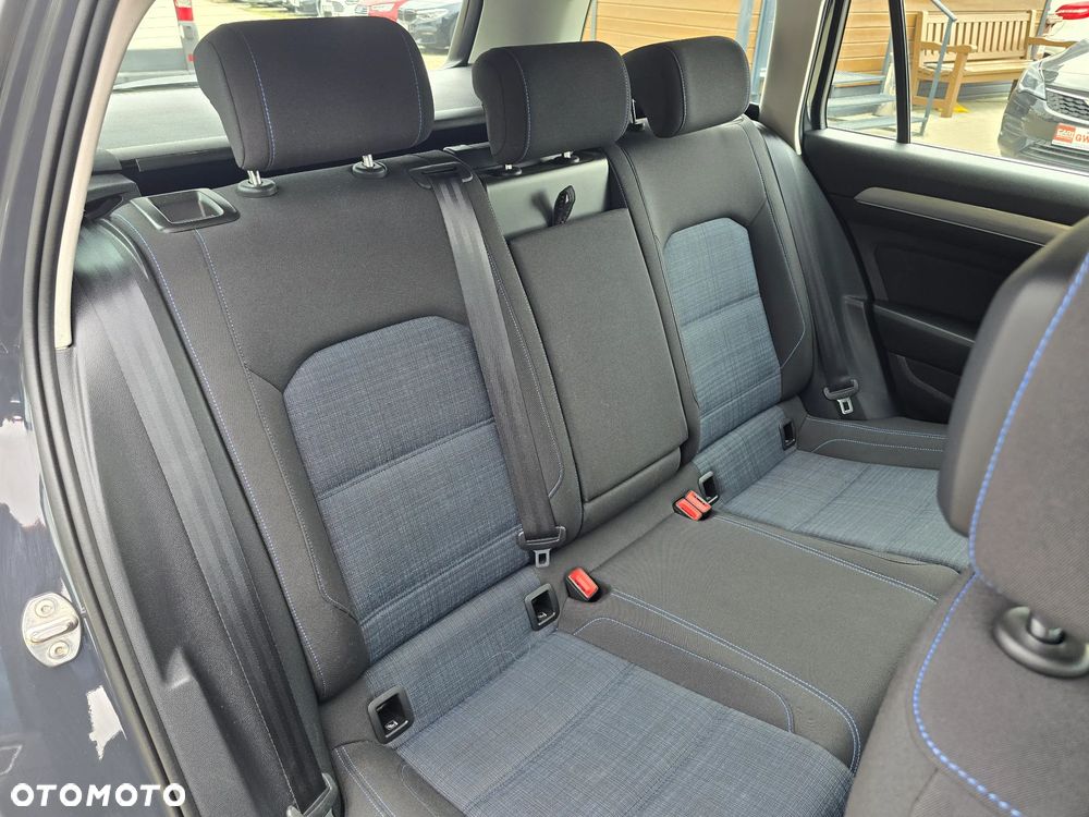Volkswagen Passat Variant - 15