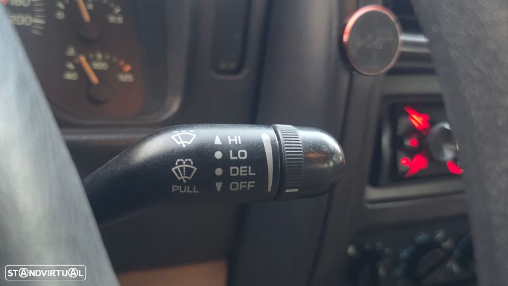 Jeep Cherokee 2.5 TD Sport Oficial - 23