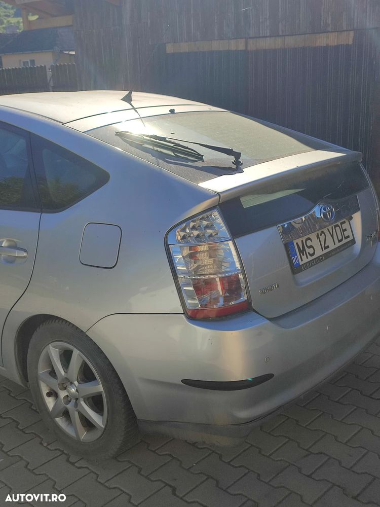 Toyota Prius (Hybrid) Luna - 16