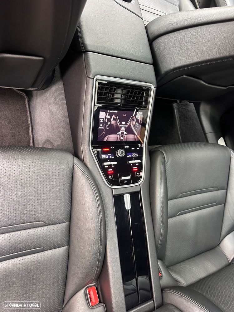 Porsche Panamera 4 S - 41