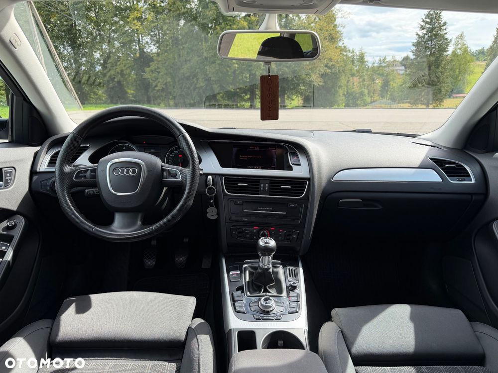 Audi A4 Avant 2.0 TDI - 11
