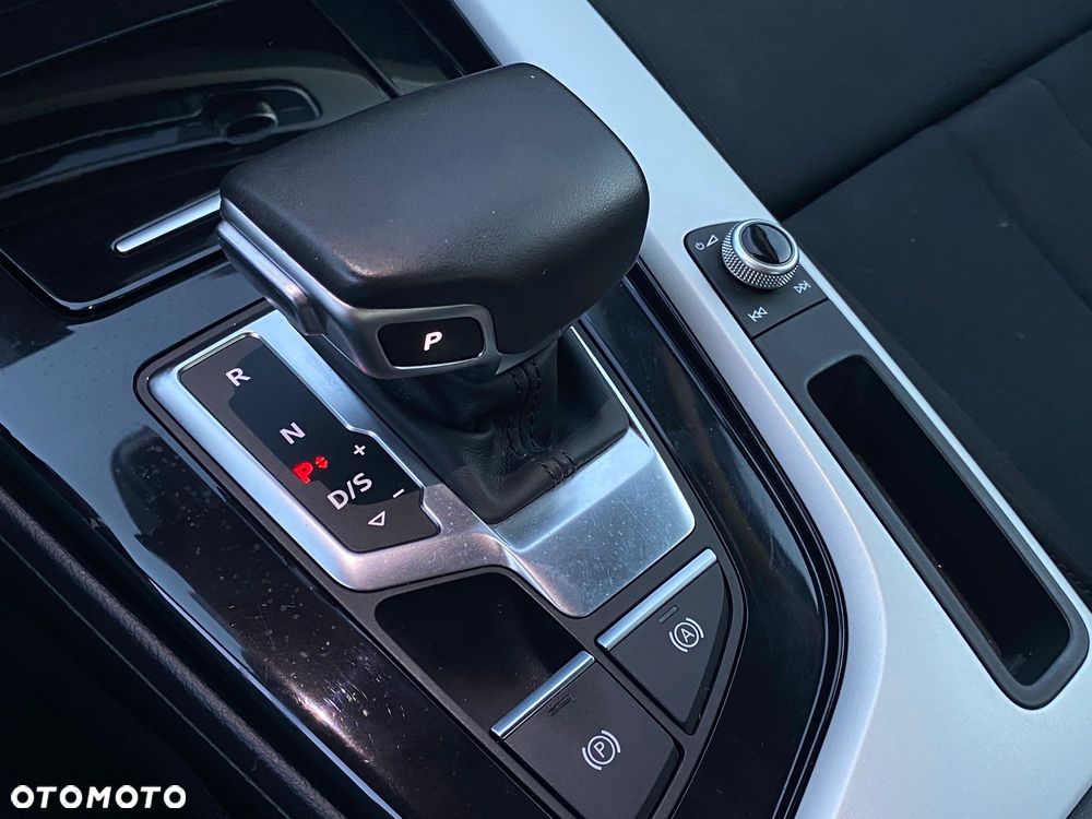 Audi A4 Limousine 40 TFSI S tronic advanced - 24