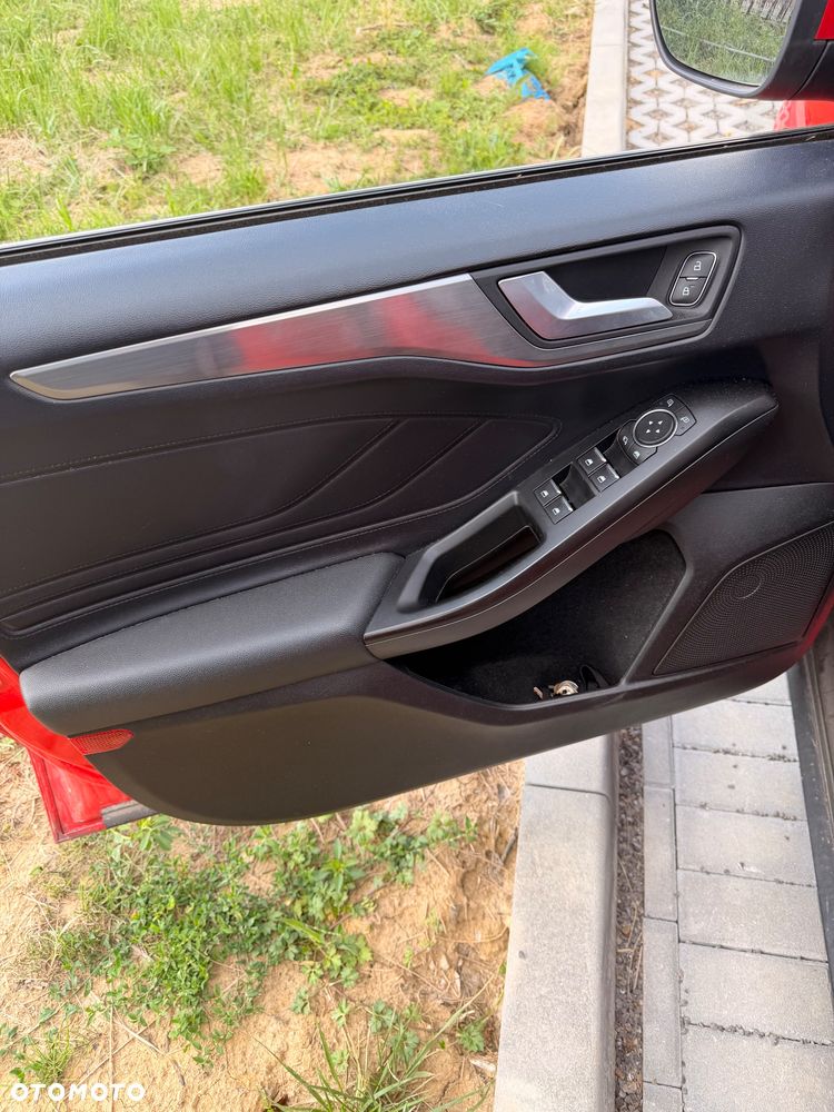 Ford Focus 2.0 EcoBlue Titanium - 14