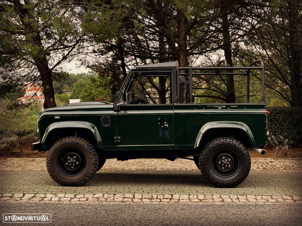 Land Rover Defender 90 200TDi Soft Top - 1