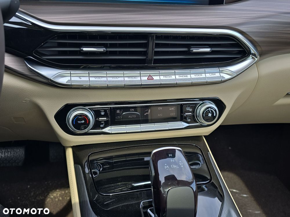 Bestune T77 1.5T Elegance DCT - 20