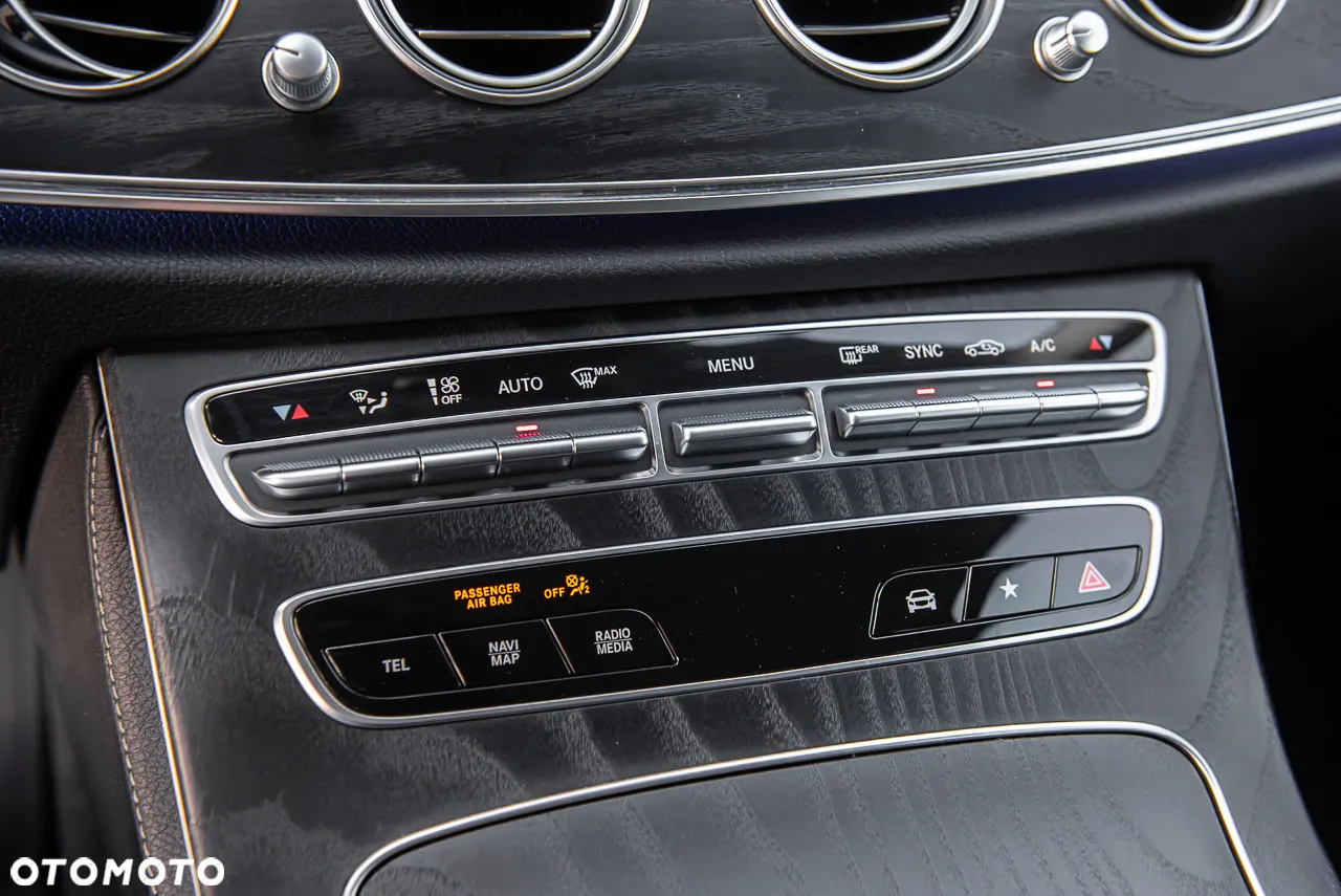 Mercedes-Benz Klasa E 200 d T 9G-TRONIC Avantgarde - 23