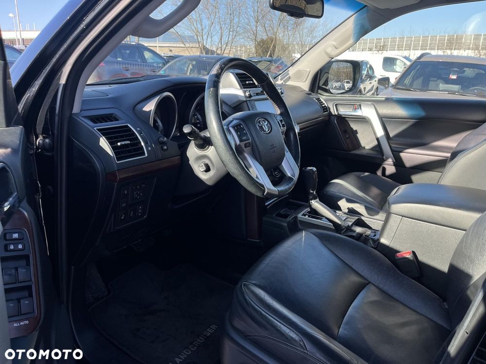 Toyota Land Cruiser LC 2.8 D-4D Invincible - 23