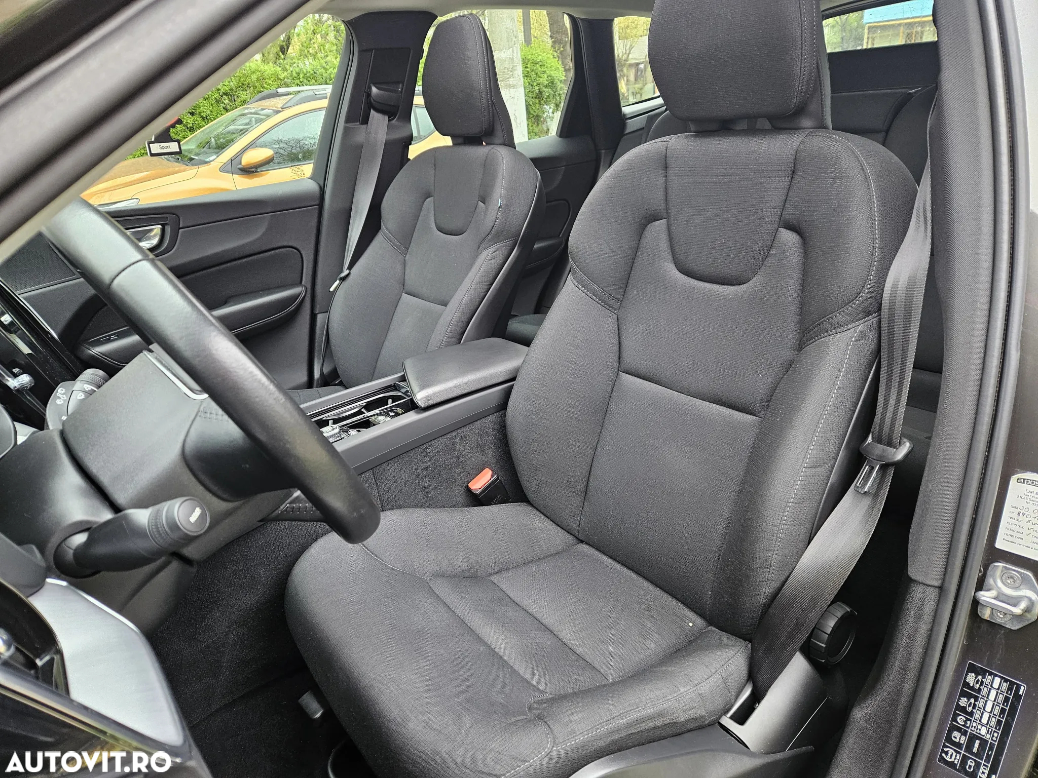 Volvo XC 60 D4 Momentum Pro - 13