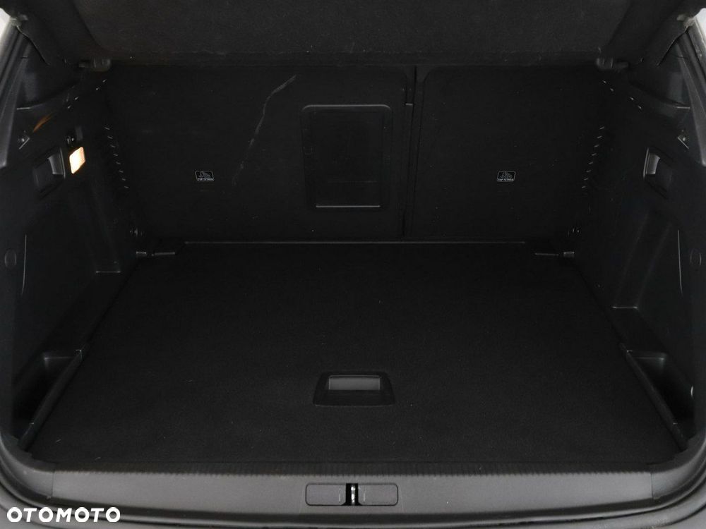 Peugeot 3008 1.5 BlueHDi Active Pack S&S EAT8 - 21