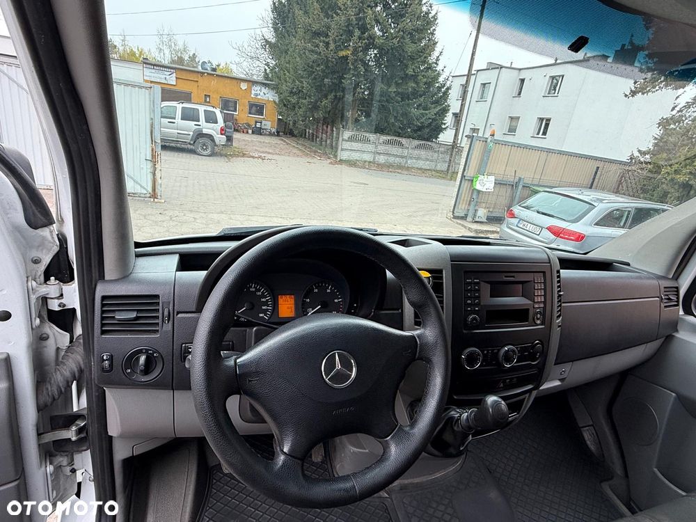 Mercedes-Benz Sprinter - 8