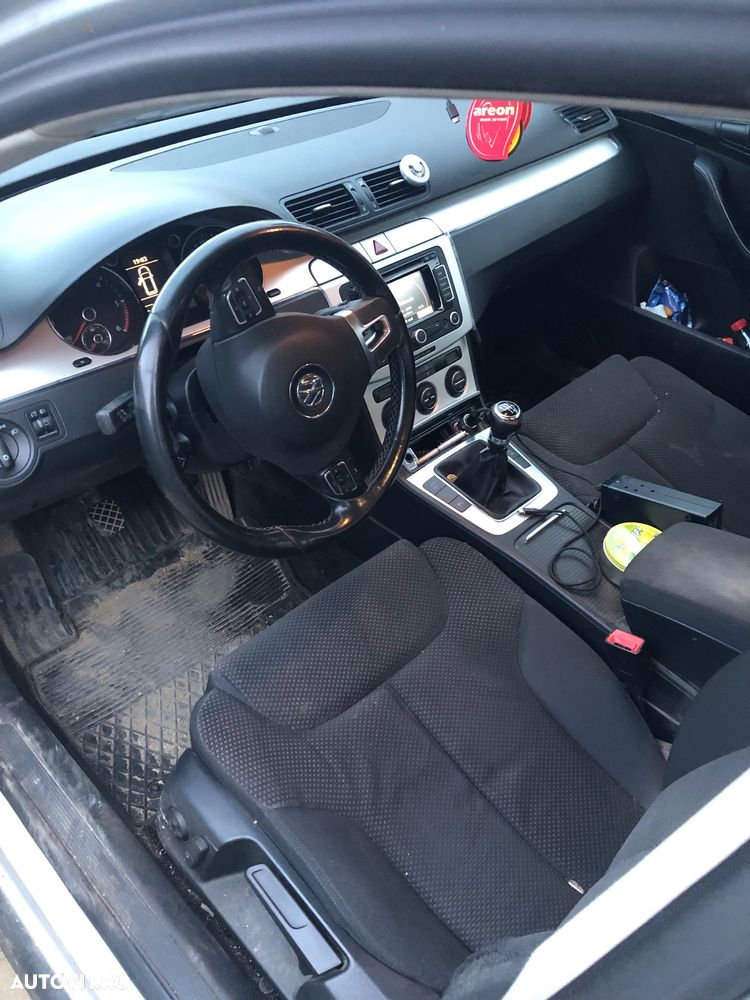 Volkswagen Passat Variant 1.6 TDI BlueMotion - 10
