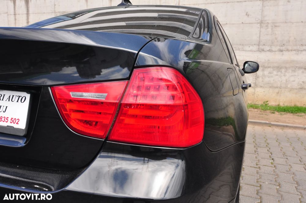 BMW Seria 3 320d - 15