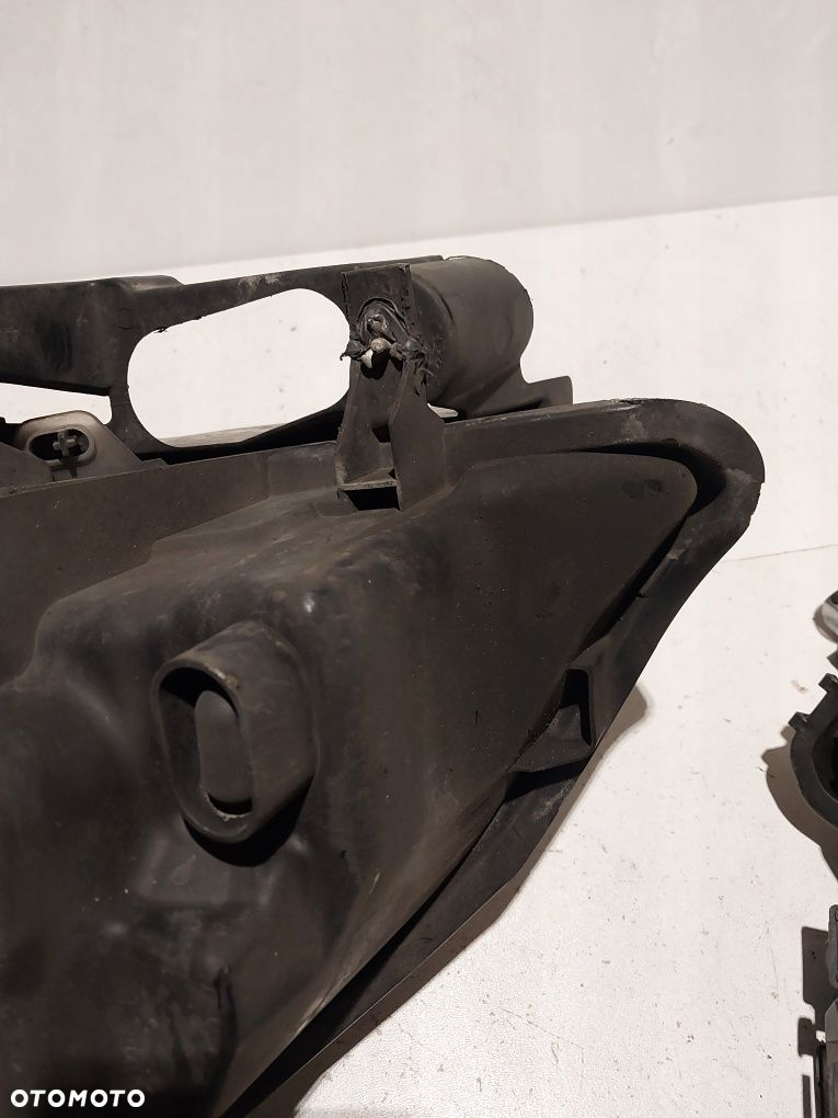 Lampa przednia prawa reflektor prawy Renault scenic II Lift soczewka - 4
