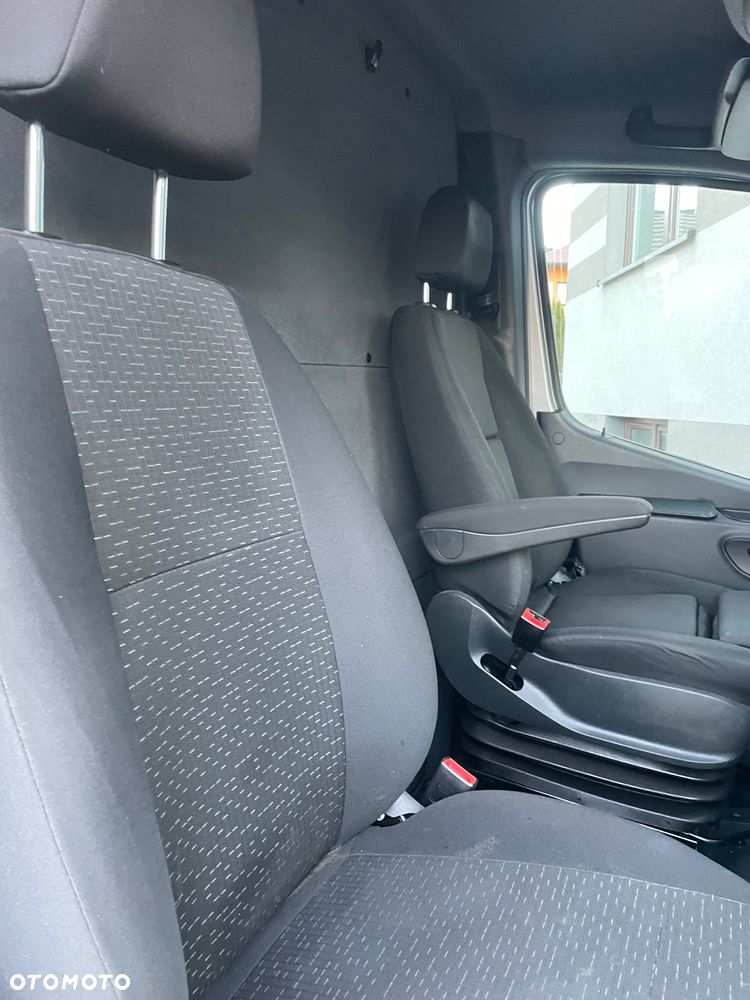 Mercedes-Benz SPRINTER 907 316 CDI - 16