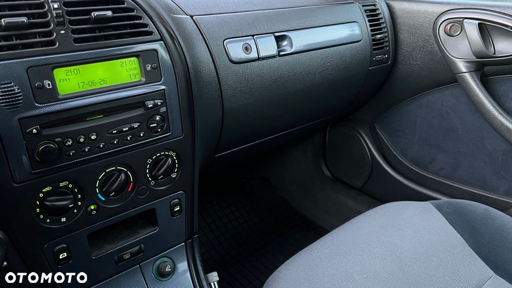 Citroën Xsara 1.6i Exclusive - 16