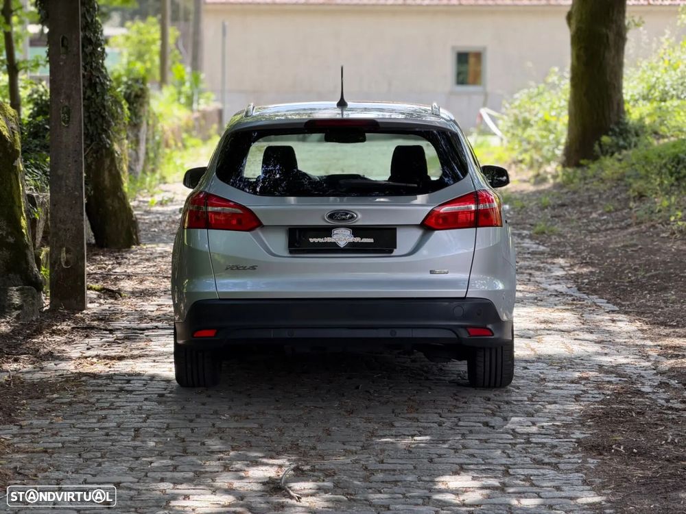 Ford Focus SW 1.0 EcoBoost S&S TITANIUM - 35