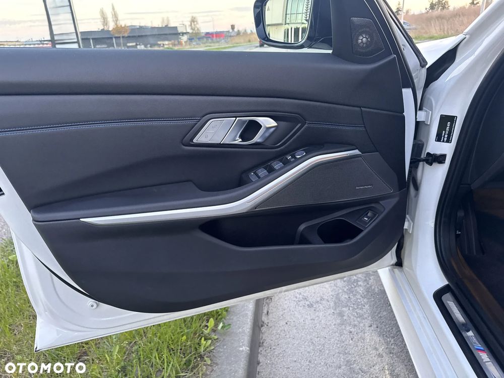 BMW Seria 3 320d xDrive mHEV M Sport sport - 9