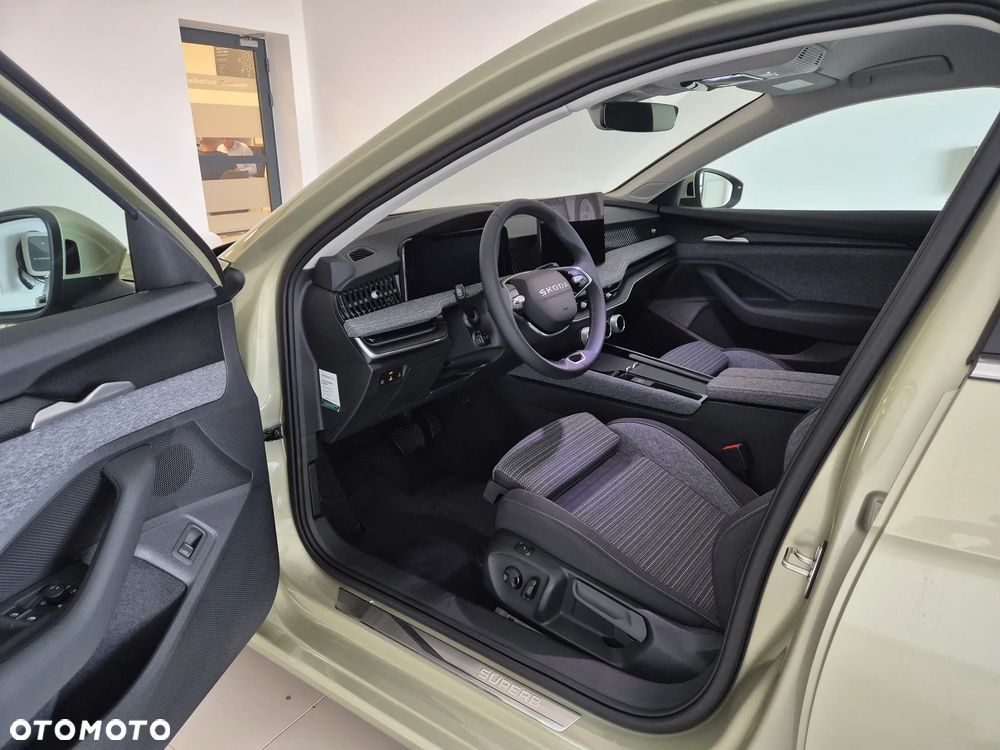 Skoda Superb 2.0 TSI Edition 130 DSG - 11