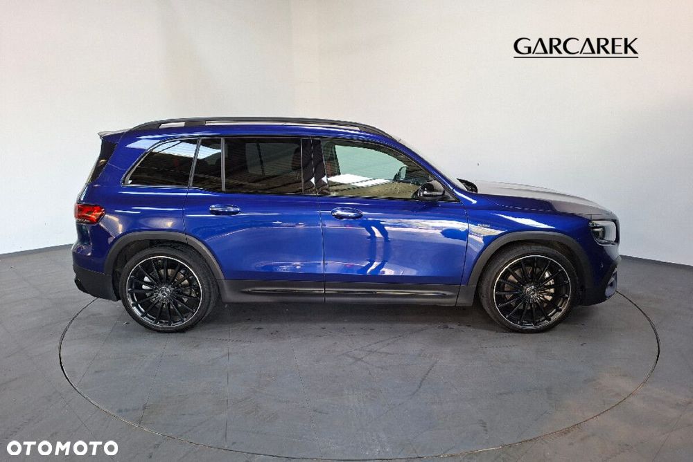 Mercedes-Benz GLB - 9