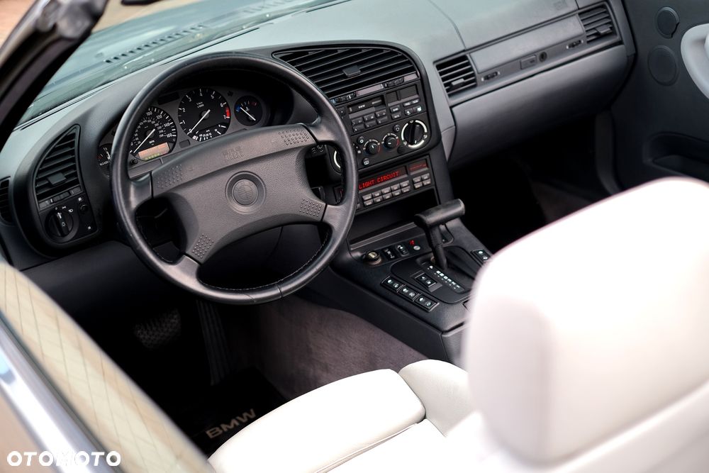 BMW Seria 3 - 24