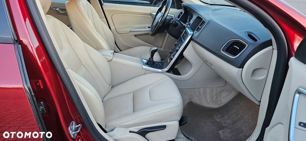 Volvo S60 D2 Drive-E Summum - 11