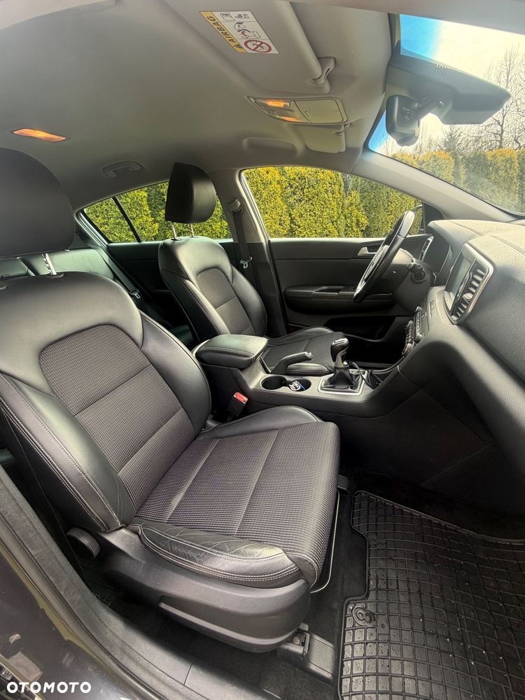 Kia Sportage 1.7 CRDI 2WD Dream-Team Edition - 8