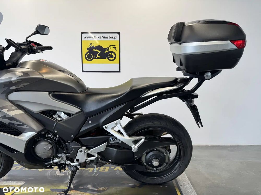 Honda VFR - 26
