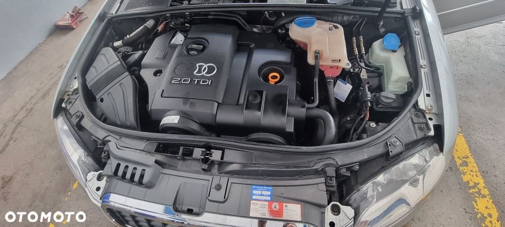 Audi A4 Avant 2.0 TDI DPF quattro - 5
