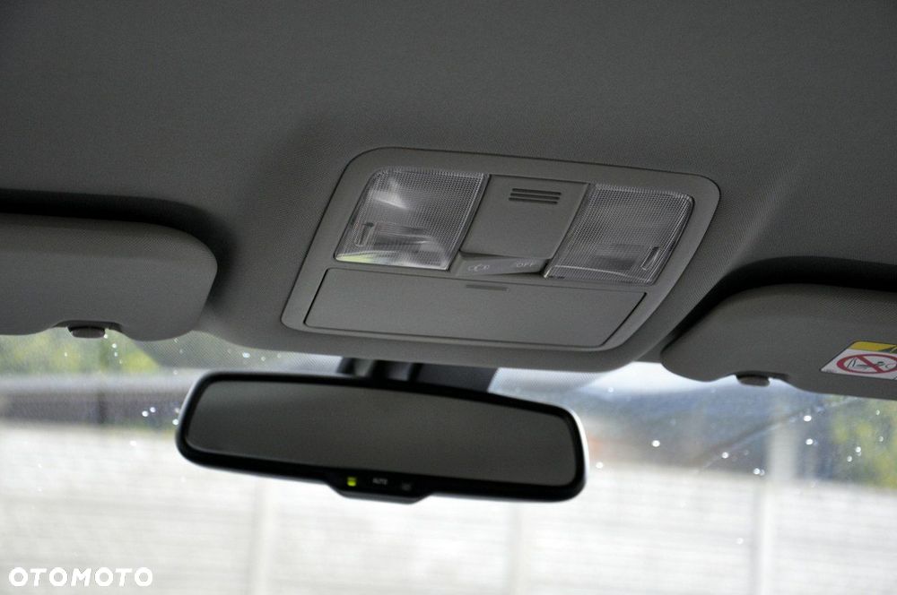 Toyota Avensis 1.8 Executive - 12