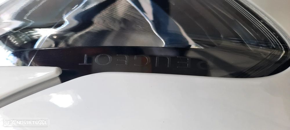 Peugeot Partner Longa 1.5 BlueHDi 100cv 6 vel. 3 lug. 5 portas - 54