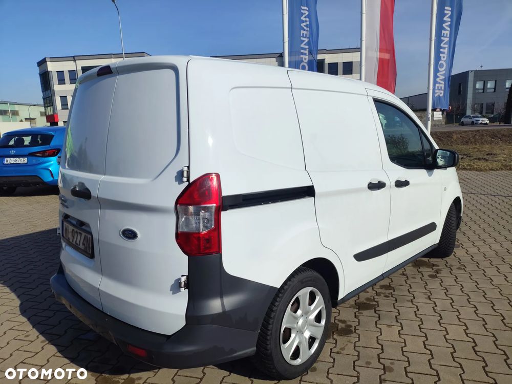 Ford Transit Courier - 3