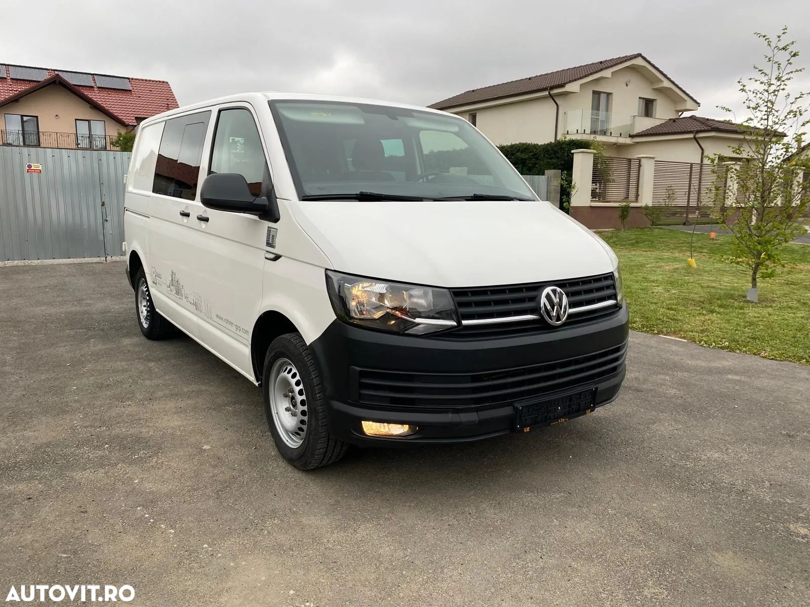 Volkswagen Transporter - 1