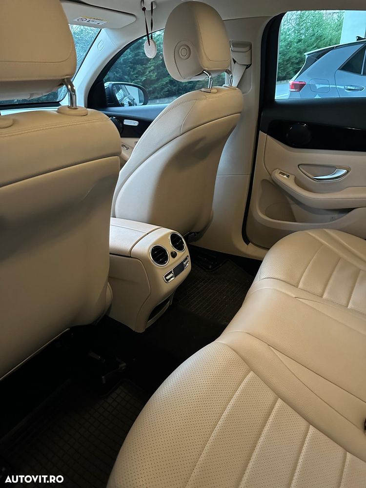 Mercedes-Benz GLC Coupe 250 4MATIC - 11