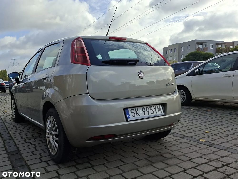 Fiat Grande Punto 2009 photo 5