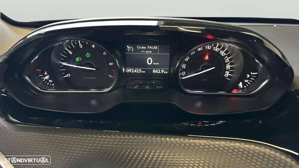 Peugeot 2008 1.2 PureTech Allure - 16