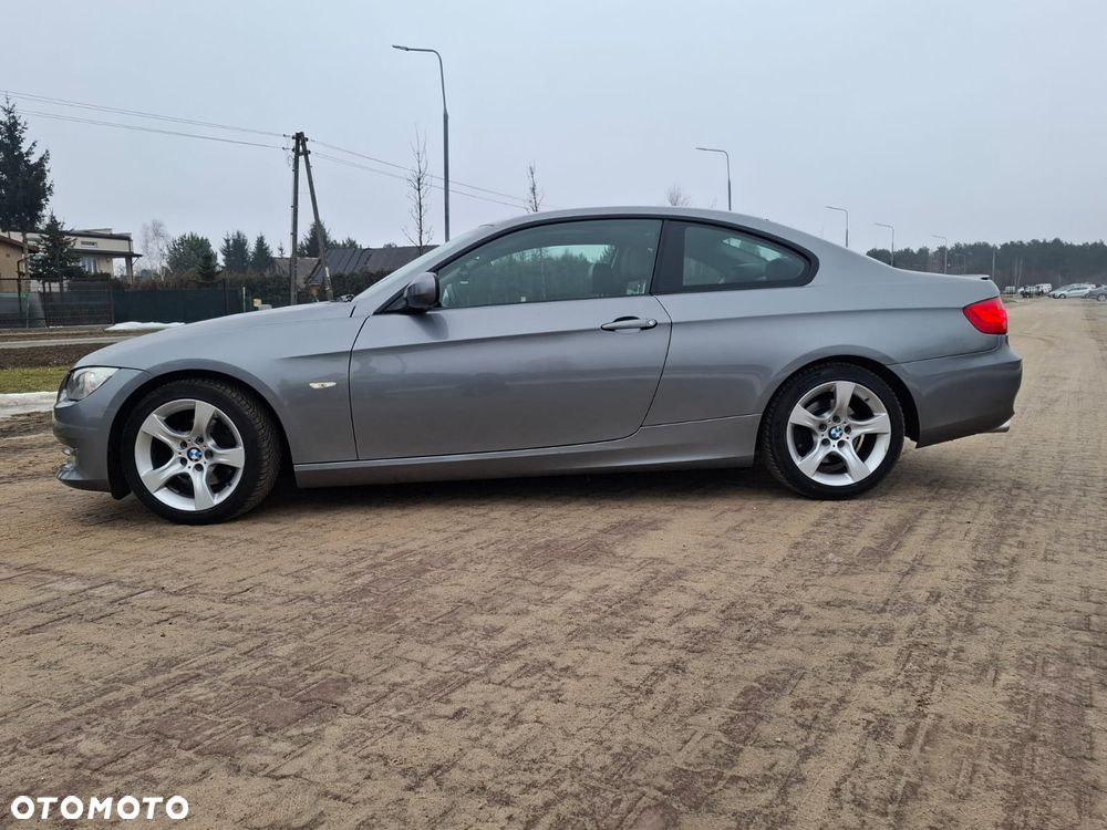 BMW Seria 3 320i Edition Exclusive - 4