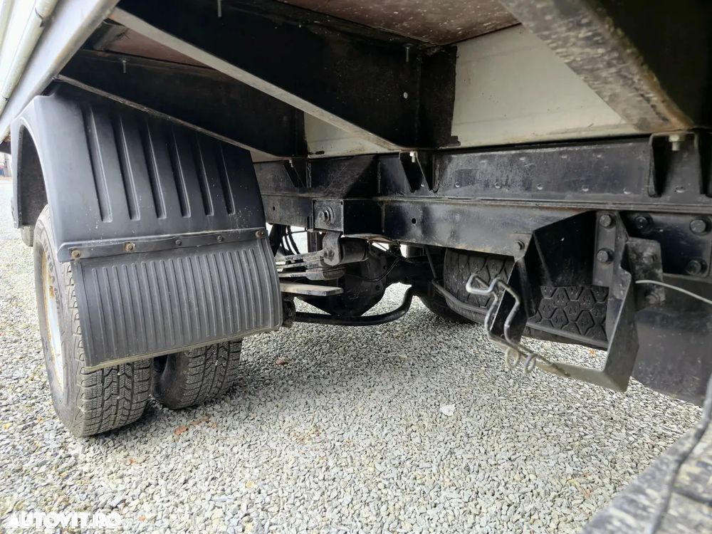 Mercedes-Benz Sprinter - 15