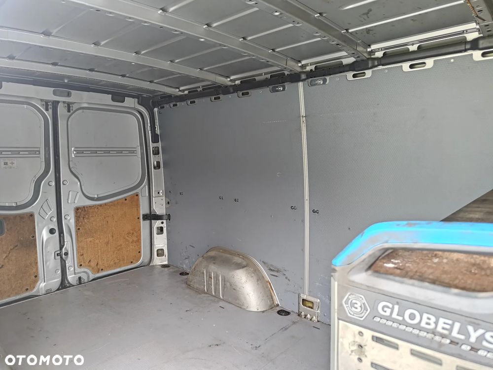 Mercedes-Benz Sprinter - 20