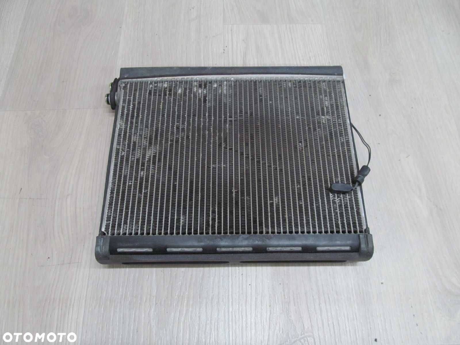 JAGUAR XF 08-14 NAGRZEWNICA CHLODNICZKA KLIMATYZACJI 03K12A4-852 - 1