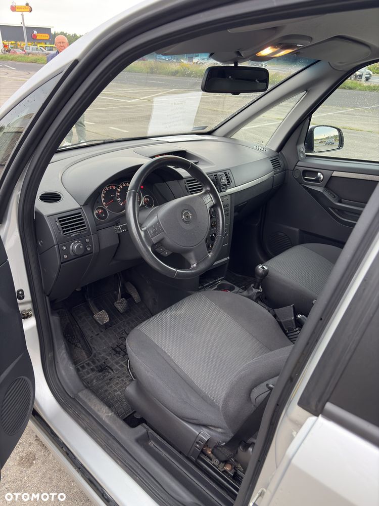Opel Meriva 1.6 Cosmo - 17