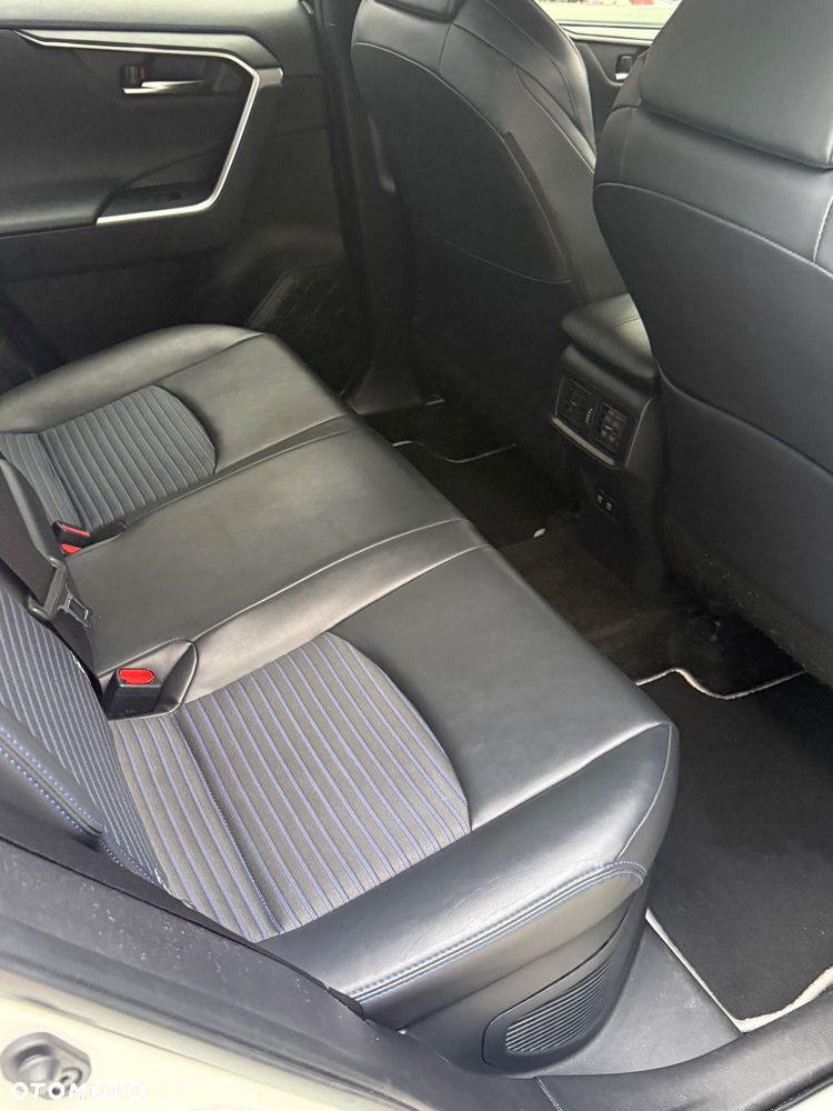 Toyota RAV4 Hybrid Selection 4x2 - 11