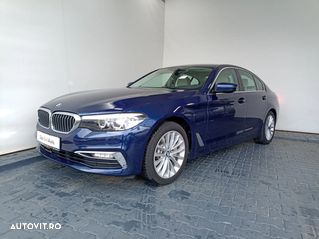 BMW Seria 5 520i Aut. Luxury Line