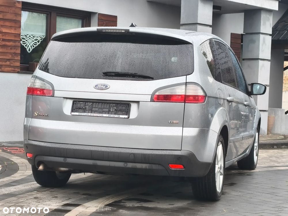 Ford S-Max 2.0 TDCi DPF Titanium - 16