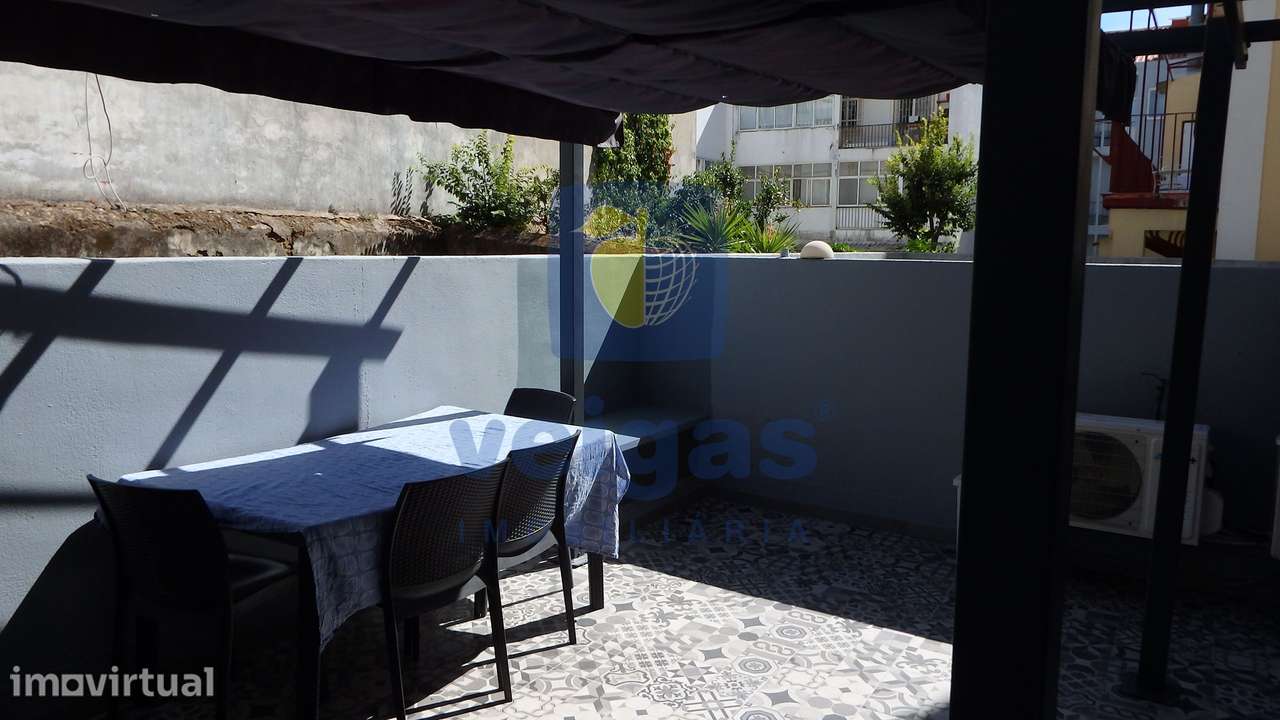 APARTAMENTO T3 NA AVENIDA ALMIRANTE REIS, LISBOA - Grande imagem: 5/34