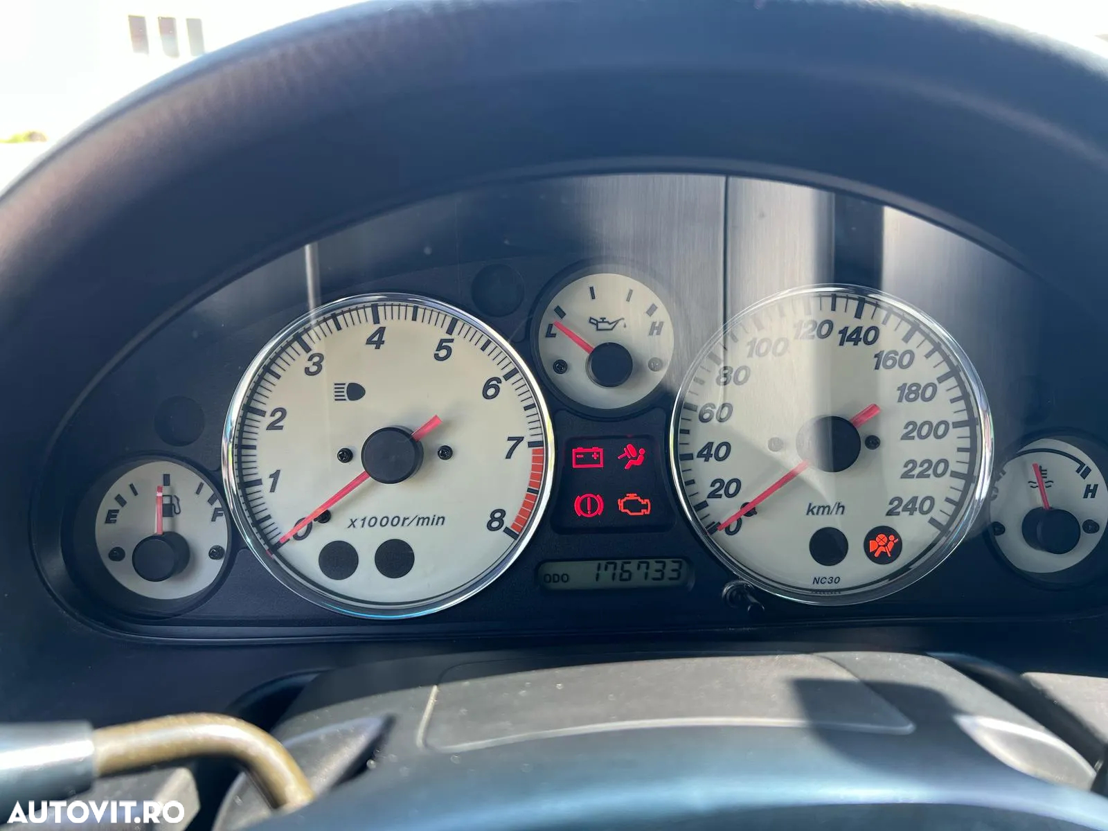 Mazda MX-5 1.6i - 21