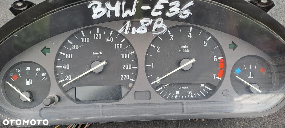 LICZNIK ZEGARY BMW E36 1.8 8375042 - 2